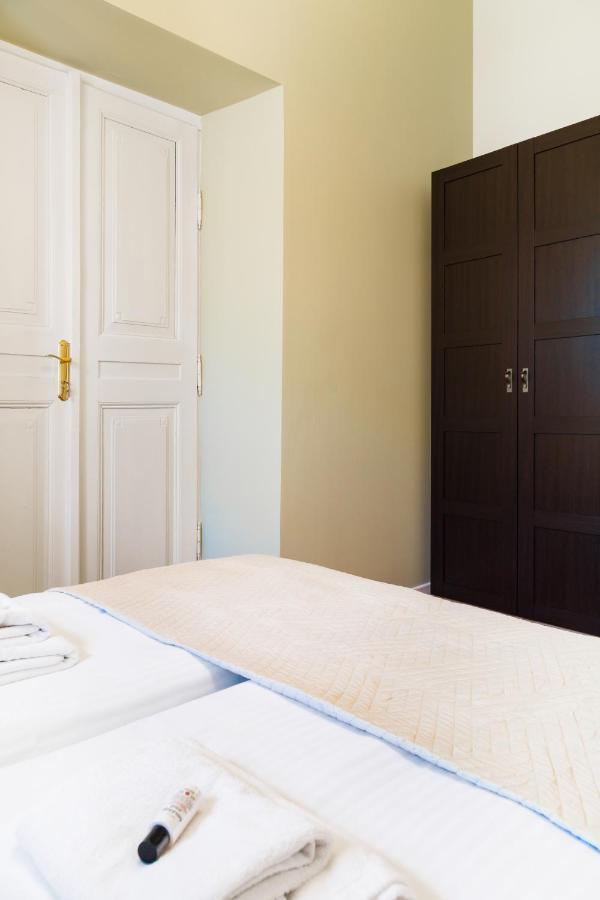 קרקוב Glamorous Apartment In Heart Of Old Town מראה חיצוני תמונה