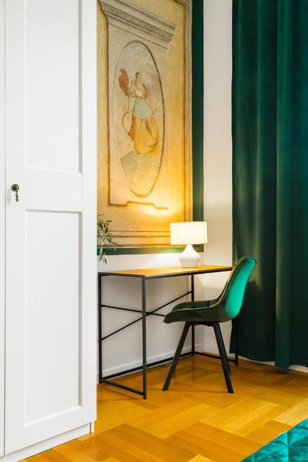 קרקוב Glamorous Apartment In Heart Of Old Town מראה חיצוני תמונה